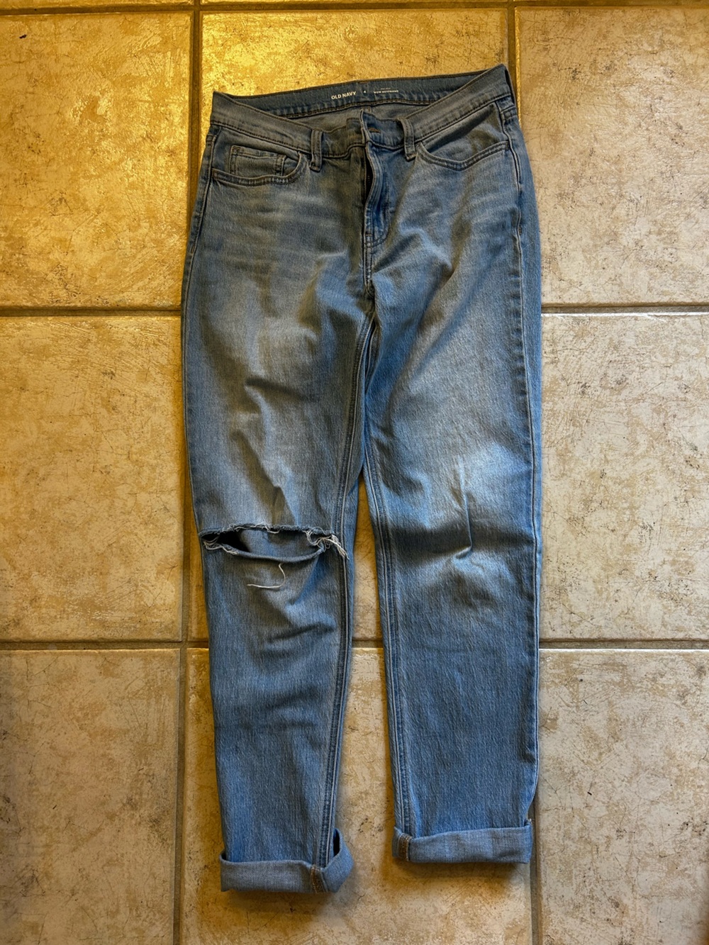 Old Navy Women's Light Blue Cropped Skinny Jeans with Knee Rip